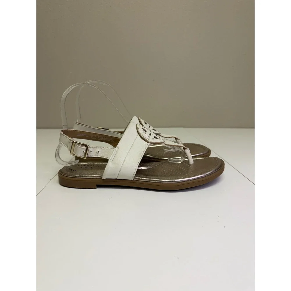 Clarks Collection Reyna White Glam T-strap Thong‎ Sandals Buckle Strap Sz 7
